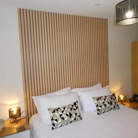 2 Bed 2 Bath Close To Ctre Sleeps 5 -free Parking