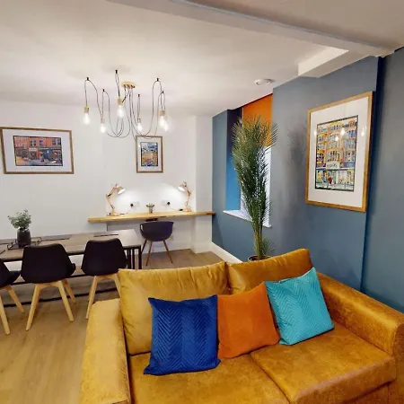3br, Song Lyrics Theme, Self Check-in Manchester