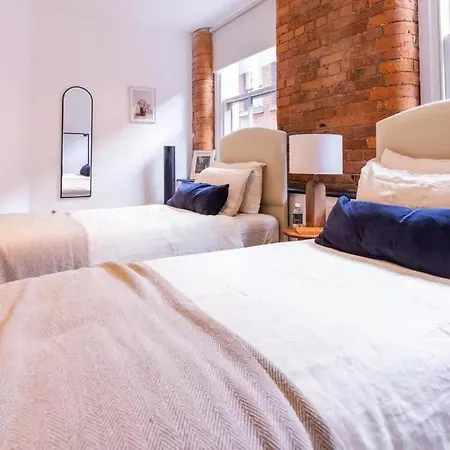 2 Bed Luxury Apartment, Parking, Gym, Concierge Apartment