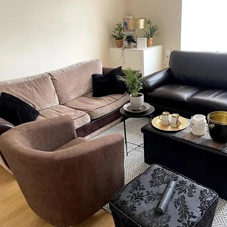 Stylish 2-bed Apartment, Near Old Trafford & Centre Apartment Manchester