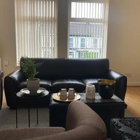 Stylish 2-bed Apartment, Near Old Trafford & Centre * Μάντσεστερ