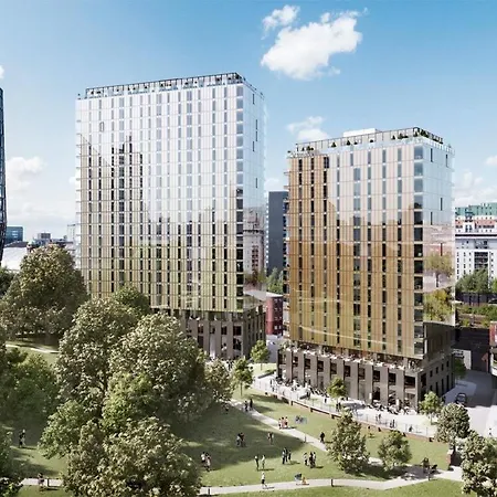 Spacious Terrace Gym Free Parking Apartment Manchester