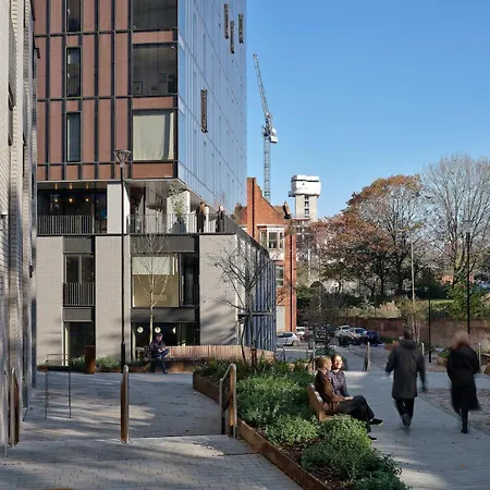 Spacious Terrace Gym Free Parking Apartment *