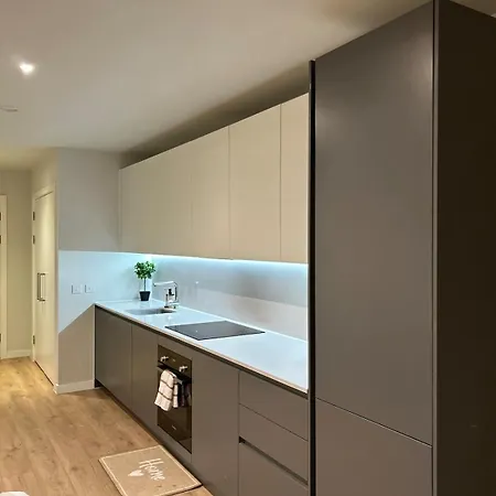 Spacious Terrace Gym Free Parking *