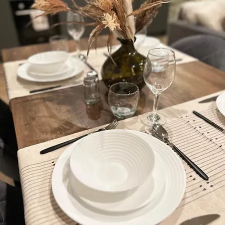 Spacious Terrace Gym Free Parking * Manchester