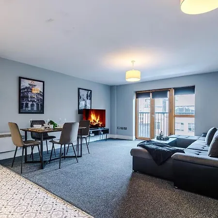 Emerald Centre Apartment *