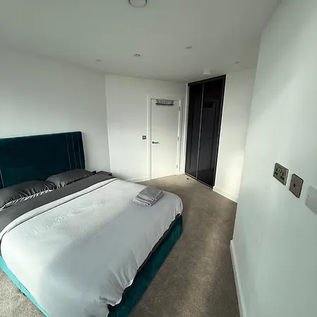 3 Bedroom In The Centre Of Deansgate New Build