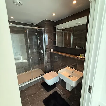 Lägenhet 3bed Sleeps 6 - With Wifi *