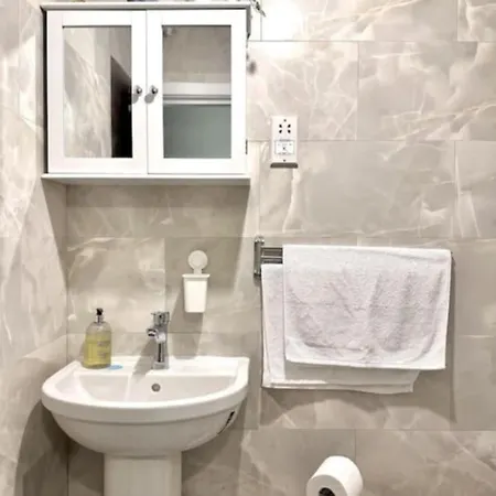 Prime Centre Apartment! *