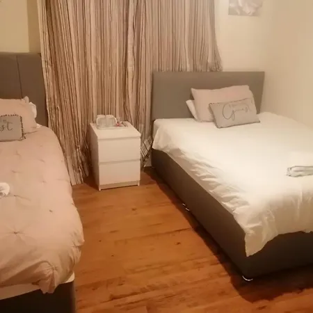 Png - Abernant Shared Facilities Guest house Manchester