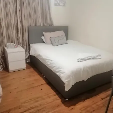 Guest house Png - Abernant Shared Facilities Manchester