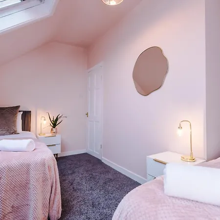 Prázdninový dům Newly Renovated 5 Bedroom Home-manchester Manchester