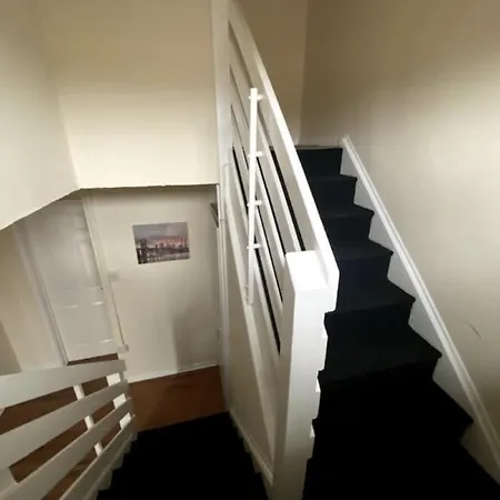 Guest house Png - Abernant Shared Facilities *