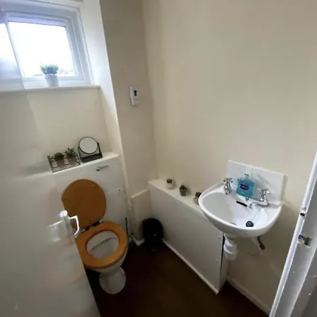 Png - Abernant Shared Facilities Guest house Manchester