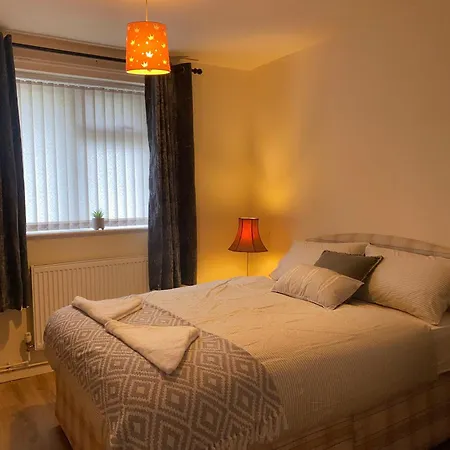 Guest house Png - Abernant Shared Facilities Manchester