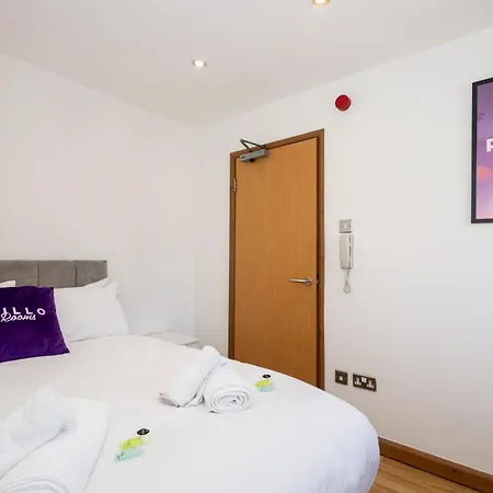 Pillo - Abbey Grove Apartmán