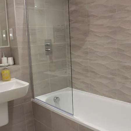 Dashing 1br Penthouse Near Mcr Stadiums Apartment *