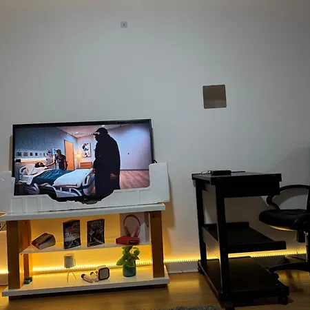 1 Private & A Toilet In 2bed