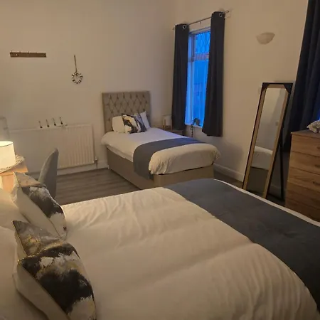 Dom wakacyjny Alma Co-living - Private Self-cater Manchester