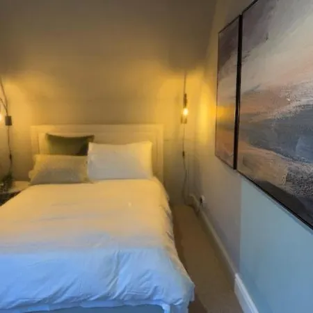 Chorlton Stylish & Convenient *