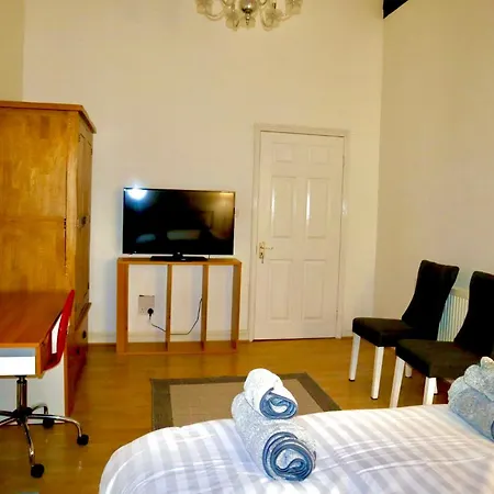 The Church E מנצ'סטר