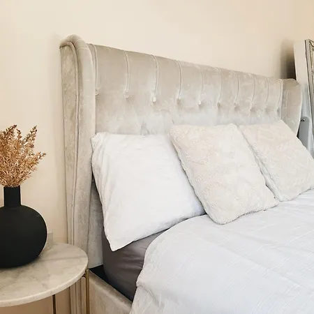 Дом отдыха Three Bed Detached Near Centre *