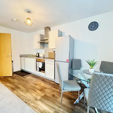 Spacious 2 Bedroom Groundfloor