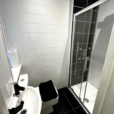 The 3-bed Luxe Sanctuary - Free Parking & Office * Manchester