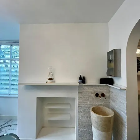 The 3-bed Luxe Sanctuary - Free Parking & Office Casa vacanze