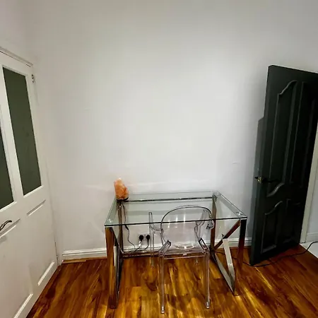 The 3-bed Luxe Sanctuary - Free Parking & Office Casa vacanze *