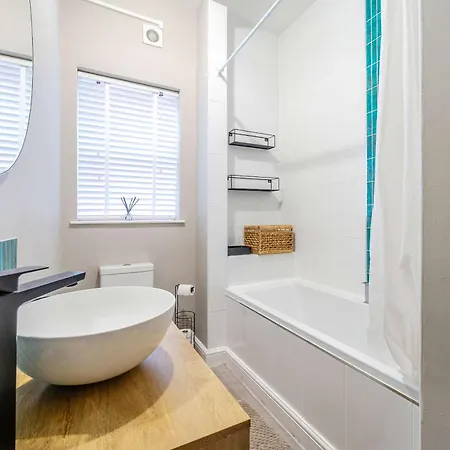 Cosy In Stunning Didsbury