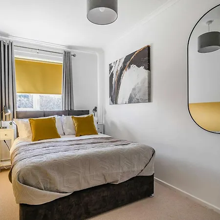 Stylish 2br Near Mcr Airport *