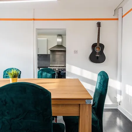 The Jade - Pool Table - Man Utd - Centre - 4bd Holiday home *