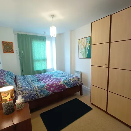 Apartmentsleeps5-balcony-petfriendly-aoarena-heatonpark-onstreetparking * Manchester