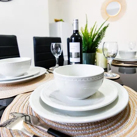Holiday home Luxe & Stylish In Near Center Manchester