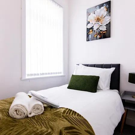 Luxe & Stylish In Near Center Holiday home *