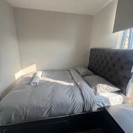 Luxury 2 Bedrooms
