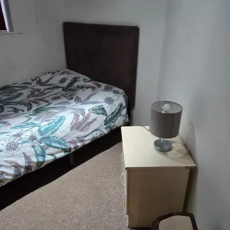 Very 2 Beds Flat Apartament Manchester