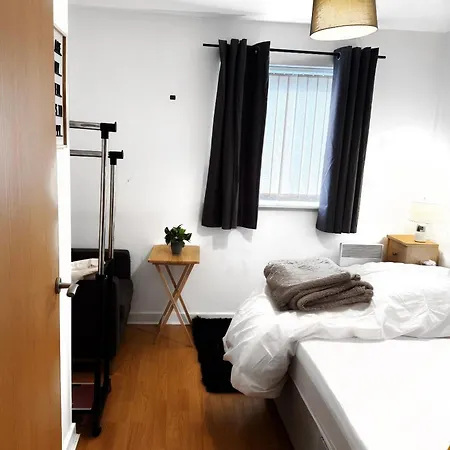 Проживание в семье 1 Private & A Toilet In 2bed