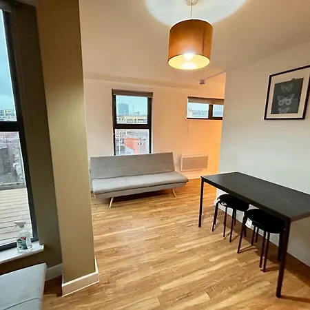 Centre 2 Bed With A Balcony * Manchester