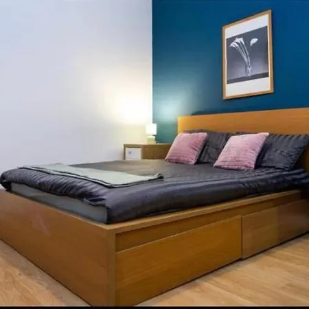 High-floor 2br In Heart