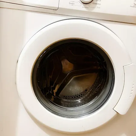 1 Private & A Toilet In 2bed * מנצ'סטר