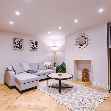 Holiday home Opulent Oasis Large Luxury Sleeps 10