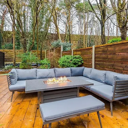 Opulent Oasis Large Luxury Sleeps 10 *