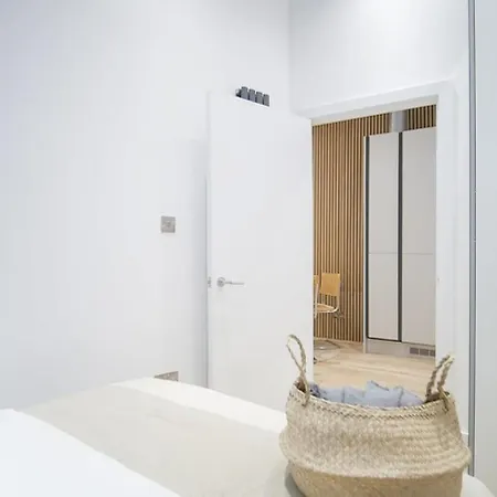 Chicago By The Heim Residences Апартаменты