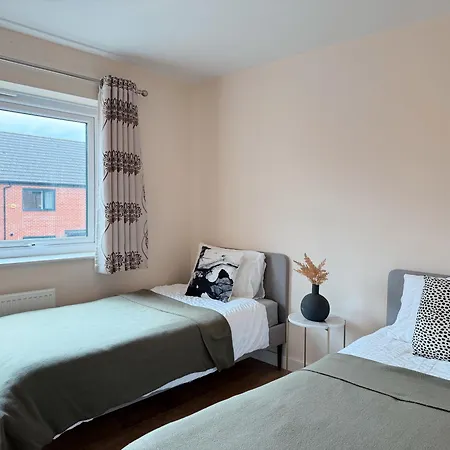 Дом отдыха Three Bed Detached Near Centre Манчестер