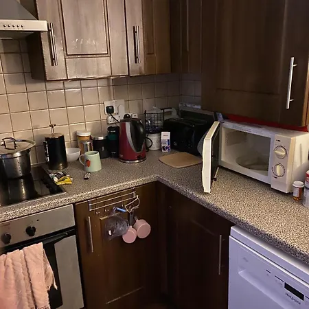 Comfortable Cat-friendly With Garden & Parking * Manchester