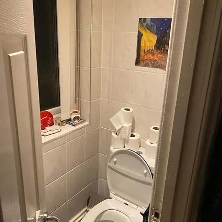 Comfortable Cat-friendly With Garden & Parking Quarto em Acomodações Particulares *