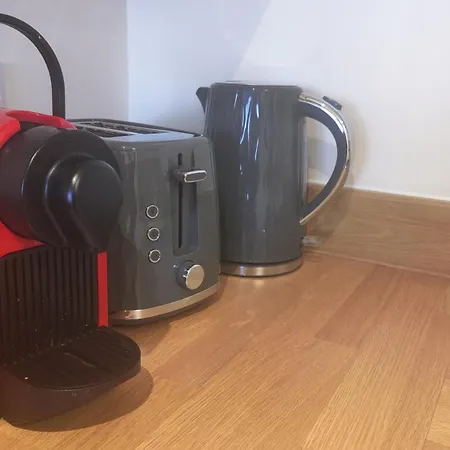 Entire Top-floor Views Near Media & United * Manchester