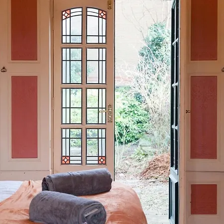 Victorian Elegance At Kingscliffe, Sleeps 17 Manchester